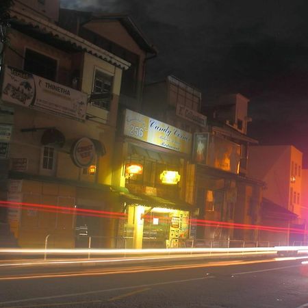 Hotel 256 Townhouse Rest Kandy Exterior foto